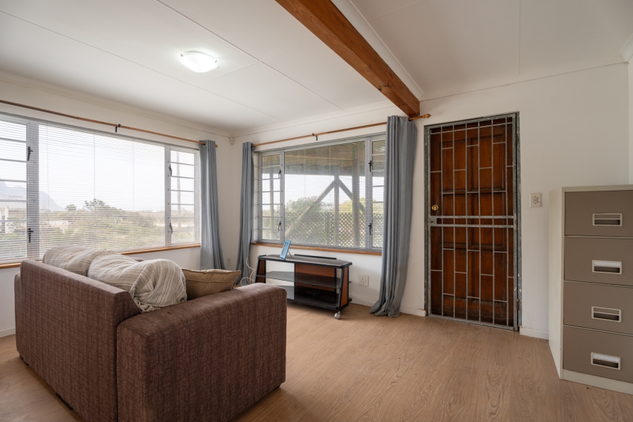 4 Bedroom Property for Sale in Bettys Bay Western Cape